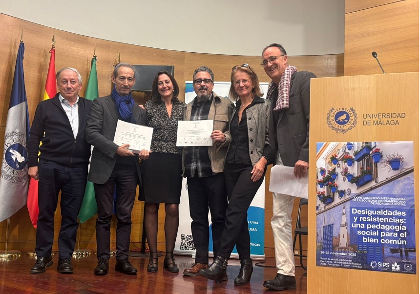 Josep Ballester (segon per l’esquerra) i Jeroni Méndez (quart per l’esquerra), en l’acte de lliurament de premis.